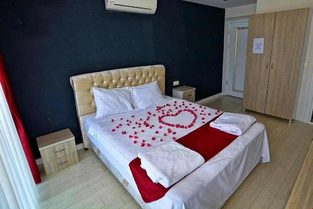 Airport Guelluek Otel Milas